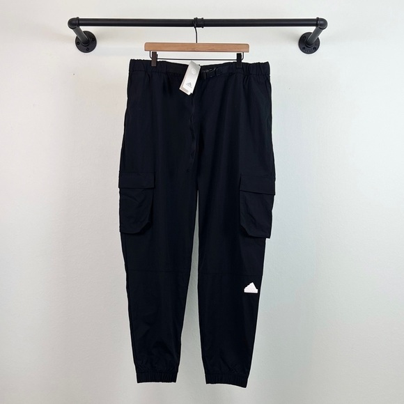 NWT Adidas Women’s Belted Waist Cargo Pants in Black - Picture 6 of 10